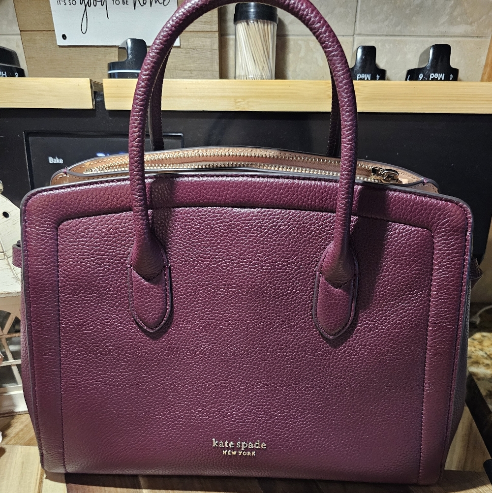 MAKE ME AN OFFER (NO LOW BALLS) Kate Spade Knot Satchel